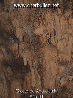 légende: Grotte de Anatakitaki Atiu 01
qualityCode=raw
sizeCode=half

Données de l'image originale:
Taille originale: 160774 bytes
Temps d'exposition: 1/50 s
Diaph: f/180/100
Heure de prise de vue: 2003:04:15 16:58:20
Flash: oui
Focale: 203/10 mm
